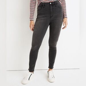 Madewell Black Curvy Roadtripper Jeans